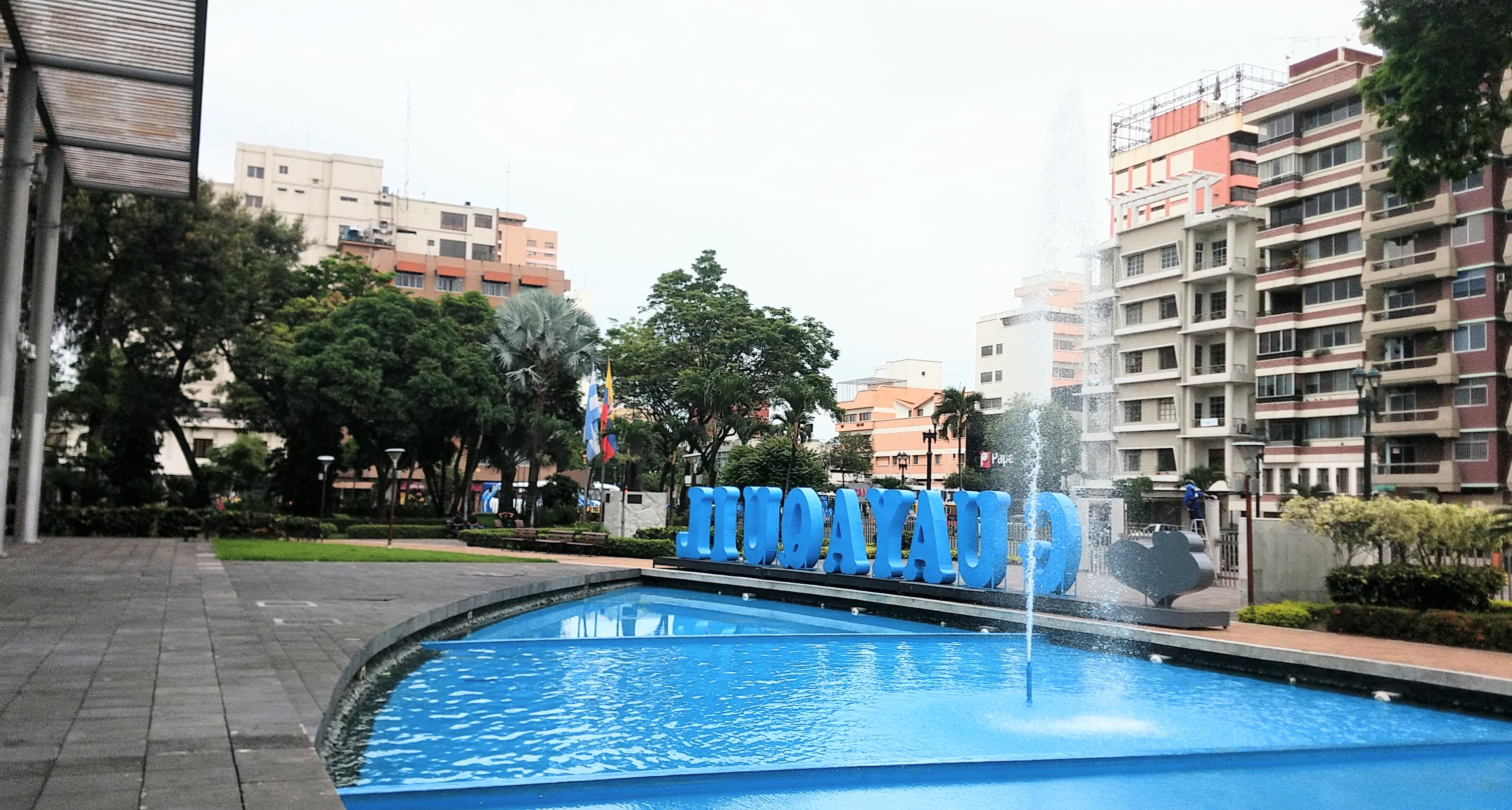 Plaza Rodolfo Baquerizo Moreno 4